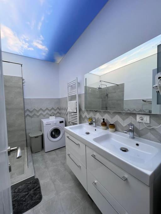 Apartament La Mare Navodari Bagian luar foto